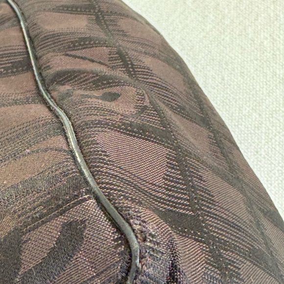 CHANEL Vintage New Travel line Tote bag in Brown - Picture 14 of 16